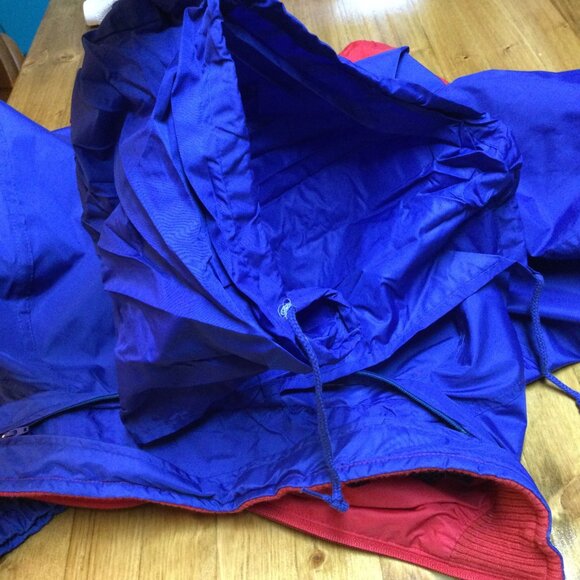 Vintage Woolrich Mens Red Blue Nylon Windbreaker Jacket Hidden Hood Size L - Picture 4 of 11
